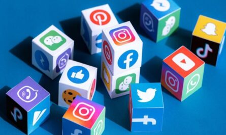 Berhati-Hati Dalam Menyeberkan Informasi Pribadi Di Media Sosial 